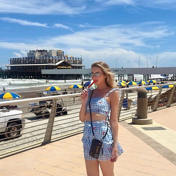 Meet your Posher, Kristin - Picture 3 of 4